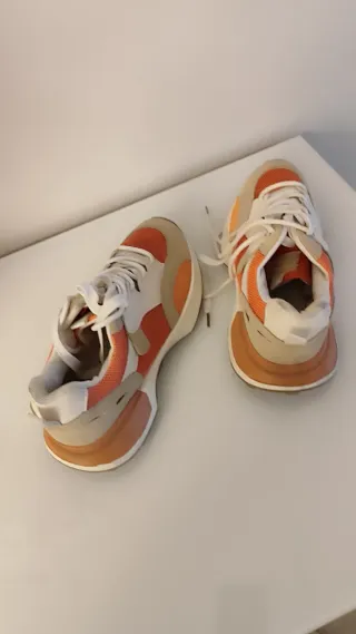 Zapatillas casual mujer naranja y blanco