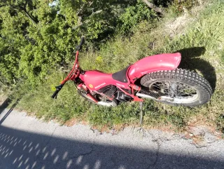 Montesa Cota 330 Trial Roja