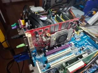 Tarjeta Gráfica NVIDIA Geforce FX 5500 AGP 256MB