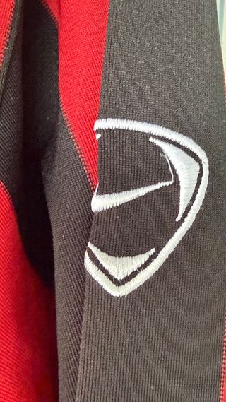Camiseta Nike M/L Rayas Rojas y Negras