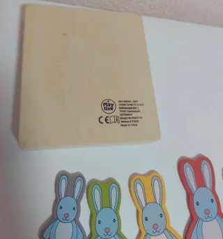 Puzzle de madera de conejo azul