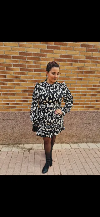 Vestido estampado blanco y negro