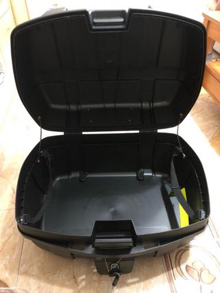 Baul Moto 47L Negro