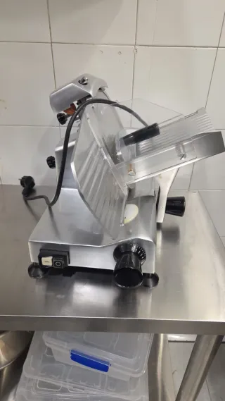 Cortadora de fiambre profesional