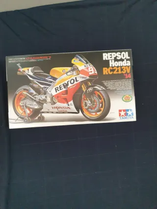 Maqueta Tamiya Honda RC213V '14 Repsol