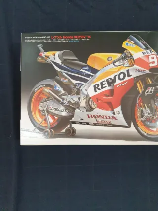 Maqueta Tamiya Honda RC213V '14 Repsol