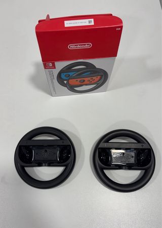 Nintendo Switch OLED + Mario Kart 8 + Volantes