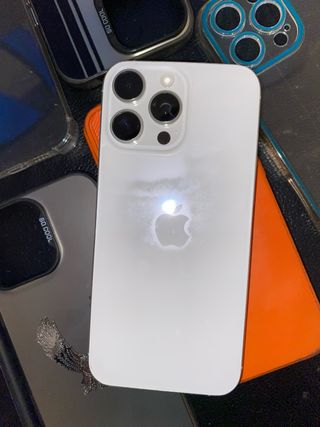iPhone 16 Pro Max 256GB blanco 93% bateria