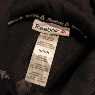 •Felpa Reebok•