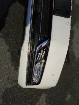 PARAGOLPES DELANTERO VW PASSAT B7 Lavafaros BLANCO
