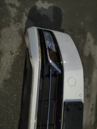 PARAGOLPES DELANTERO VW PASSAT B7 Lavafaros BLANCO