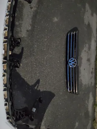 PARAGOLPES DELANTERO VW PASSAT B7 Lavafaros BLANCO