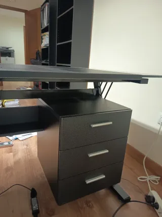 Mesa de escritorio cristal y metal