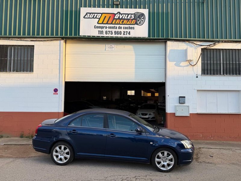 Toyota Avensis 2005 - foto 1
