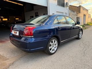Toyota Avensis 2005