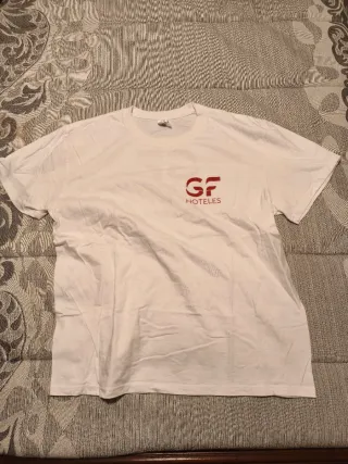 Camiseta blanca de manga corta