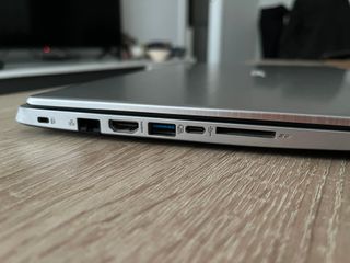 Portátil ACER Aspire A515-52G