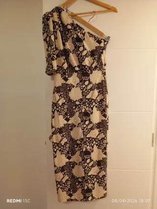 Vestido floral asimétrico