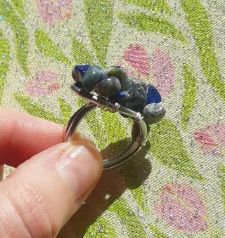 Anello con Lapislazzuli Pietre Grezze