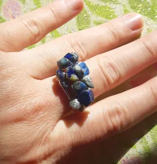 Anello con Lapislazzuli Pietre Grezze