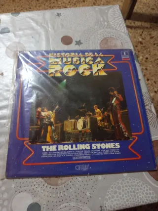 3 LPS Y UN SINGLE EN VINILO