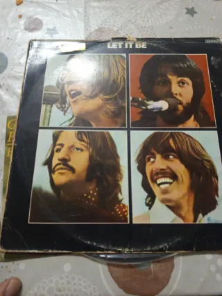 3 LPS Y UN SINGLE EN VINILO