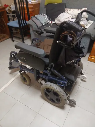 Silla Eléctrica Negra y Azul