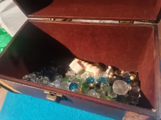 Lote Cuentas Joyería + Baúl Antiguo