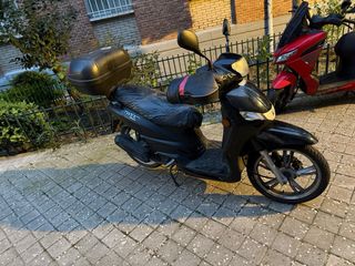 Peugeot TWEET Scooter Negro Automático