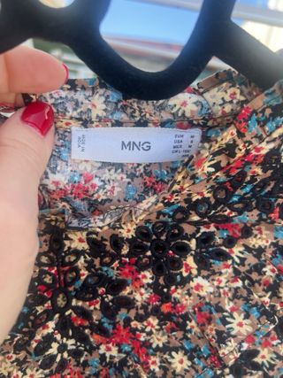 Vestido estampado floral entretiempo