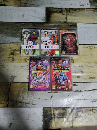 Lote 5 Giochi PSP: FIFA, Spiderman, Invizimals