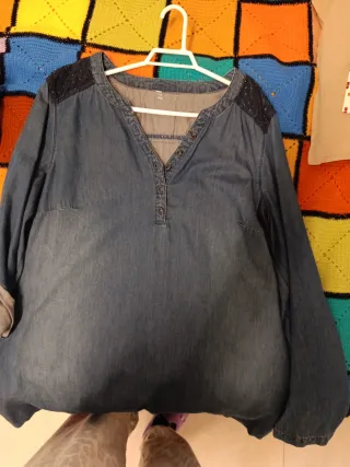 Vestido vaquero con detalles