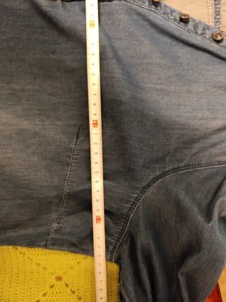 Vestido vaquero con detalles