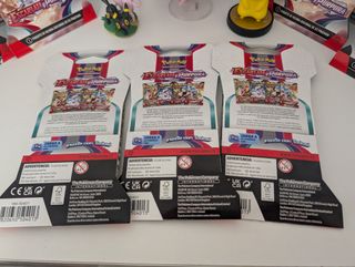 Pokemon Escarlata y Púrpura Paquetes