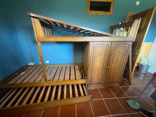 Litera de pino con 3 camas