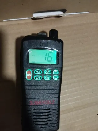 Emisora portátil Entel SUBMERSIBLE