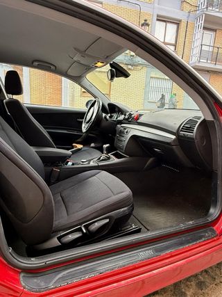 BMW 118d 143cv | Pantalla • Etiqueta B • Revisado