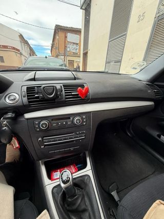 BMW 118d 143cv | Pantalla • Etiqueta B • Revisado