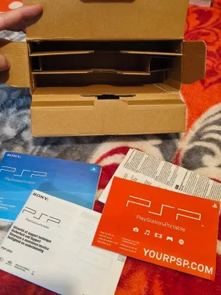 Caja PSP Slim 2004 Sony Piano Black