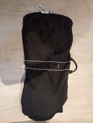 Hamaca BabyBjörn gris con funda transportable