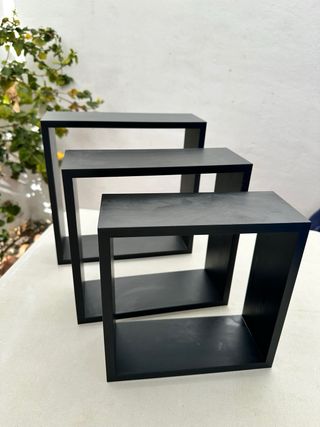 Estanterías de pared negras (madera)