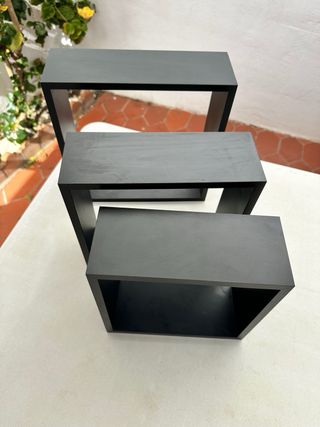 Estanterías de pared negras (madera)