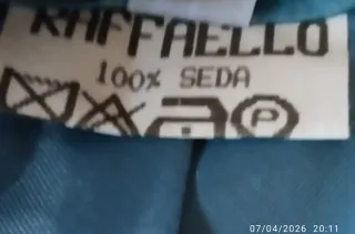 Traje de fiesta con volantes