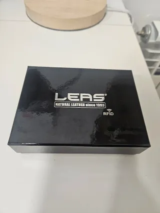 Cartera LEAS Piel Auténtica RFID Negra