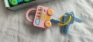 Coches Montessori con llaves