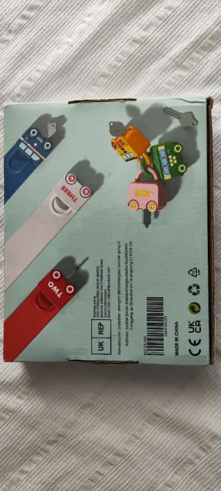 Coches Montessori con llaves