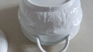 Sopera porcelana blanca detalles dorados Włocławek