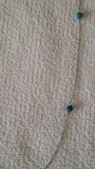 Collana lunga con perline turchesi
