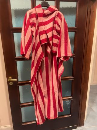 Coperta con maniche a righe