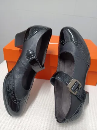 Merceditas Pitillos Tacón Negro Charol y Piel